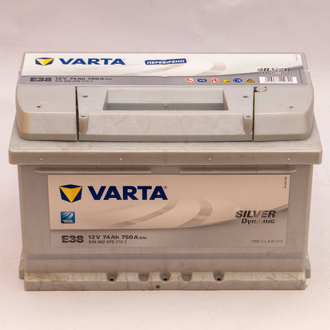 Акумулятор автомобільний Varta Silver Dynamic E38 74Аh EN750 плюс справа<br></br>